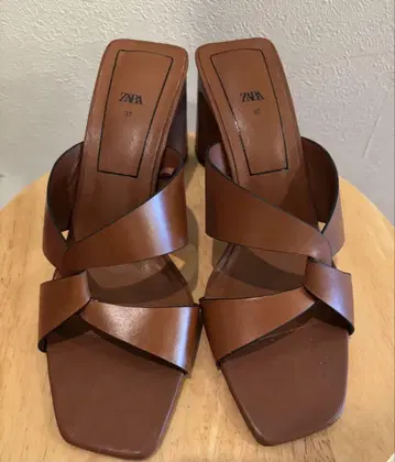 자라 ZARA 크로스 스트랩 샌들 37 사이즈