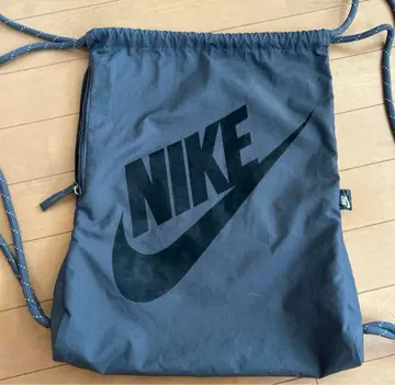 nike 냅색 그레이