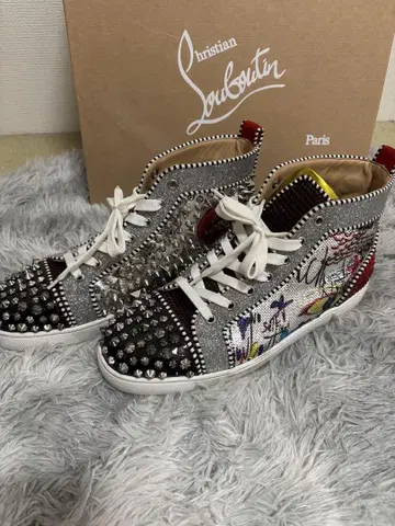 Christian Louboutin 스터드 하이컷 스니커즈 42.5