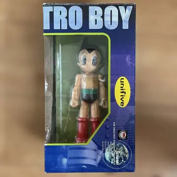 초진합금 철완 아톰 피규어