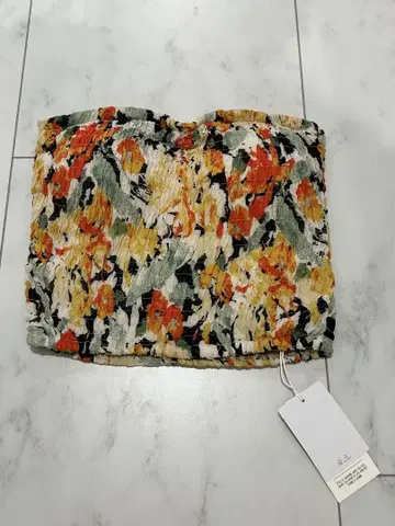 GYDA FLOWER PATTERN 베어 뷔스티에