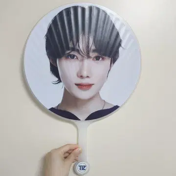 THE BOYZ 뉴 부채
