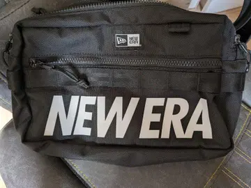 NEW ERA 바디백 스퀘어