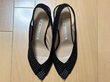 PELLICO 도트 무늬 블랙 슬링백 펌프스