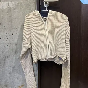 ZARA 베이지 리브 후드티