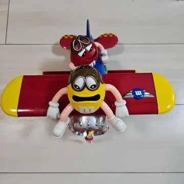 M&M's 비행기형 초코 디스펜서