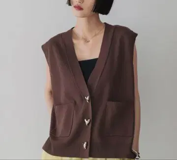 데코 버튼 V넥 베스트 로리즈팜 미사용 새상품 이번 시즌 신상