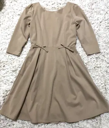 tocco closet 토코 클로젯 원피스 베이지 7부 소매