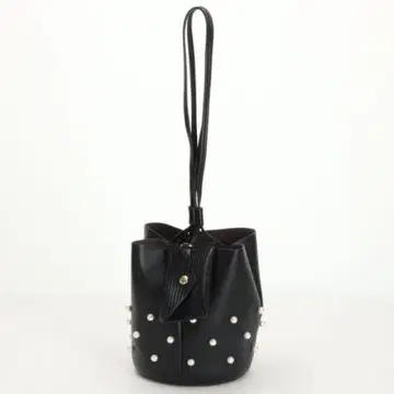 CLASSY. 게재 kakatoo 펄 스터드 드로스트 백