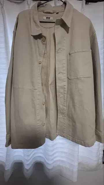 베이지 커버올 프론트 포켓 부착