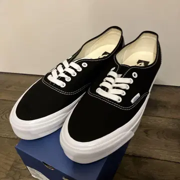 반스 어센틱 프리미엄 us11 미사용 새상품