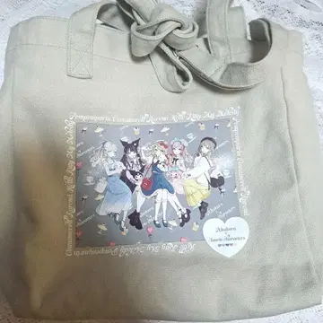아카쿠라 x 산리오 가방