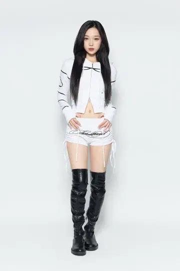 THEREDTHREAD S embroidery ribbon shorts