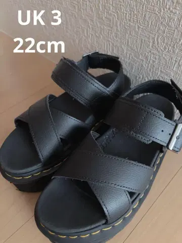 닥터마틴 플랫폼 통굽 샌들 22cm