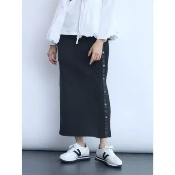 [ LASUD ACTIVE ] 사이드 리브 내로우 스커트 롱 블랙 코튼