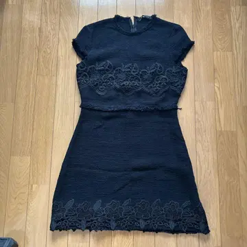 [ ZARA ] 블랙 레이스 반팔 무릎 위 기장 원피스