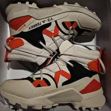 (새상품급) Y-3 TERREX SWIFT R3 GTX 27 cm