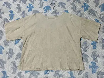 젠 선생님의 일상복 반팔 티셔츠 아이보리