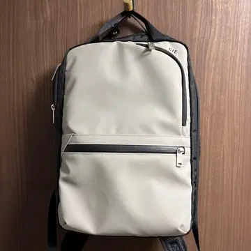 CIE 백팩