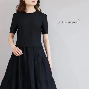 Jolie Mignon 상의 이소재 스캘럽 T셔츠