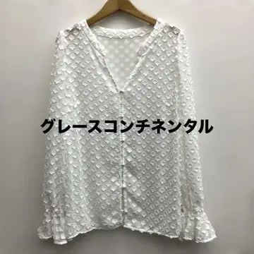 그레이스 콘티넨탈 화이트 플라워 패턴 긴팔 블라우스 티셔츠
