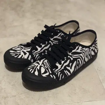 spring court x agnes b. 제브라 패턴 스니커즈
