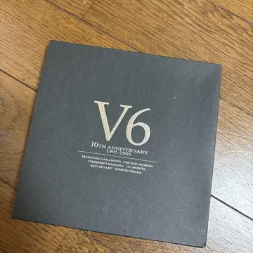 V6 10TH ANNIVERSARY 혜택 스트랩 포함