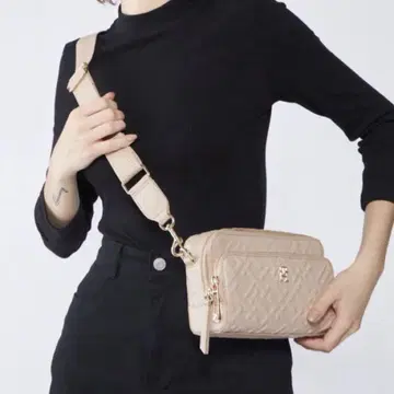 [ 새상품급 ] TOMMY HILFIGER 타미힐피거 숄더백