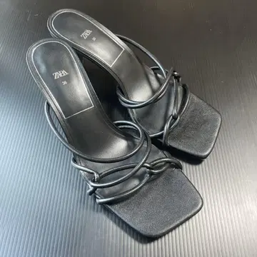 ZARA 스트랩 샌들 블랙 컬러 36 사이즈
