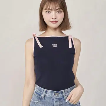 다리치 리본 DD 로고 슬리브리스 상의