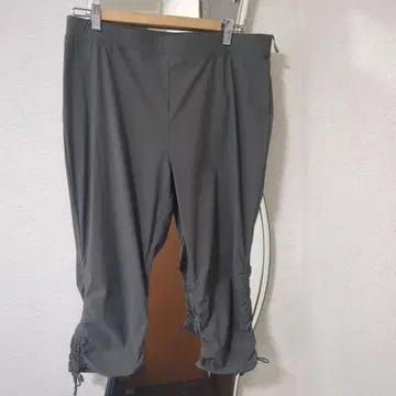 레리안 17+ 카키 팬츠