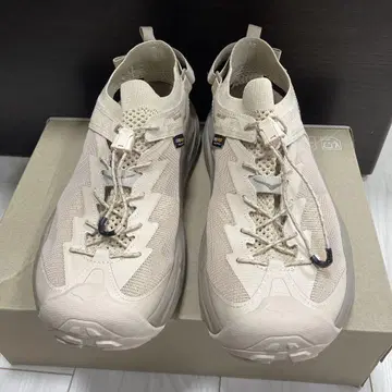 HOKA HOPARA 2 베이지 스니커즈