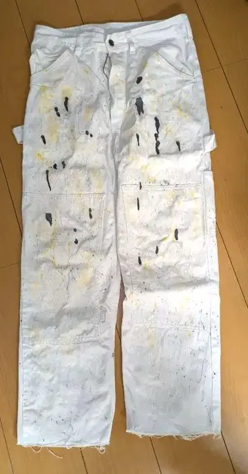 [트레이즈맨] 화이트 페인터 팬츠 페인트 가공