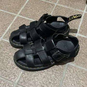 Dr. Martens 닥터마틴 여성용 샌들