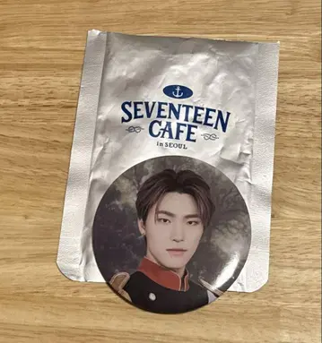 미사용 새상품 SEVENTEEN Cafe 서울 디노 캔뱃지