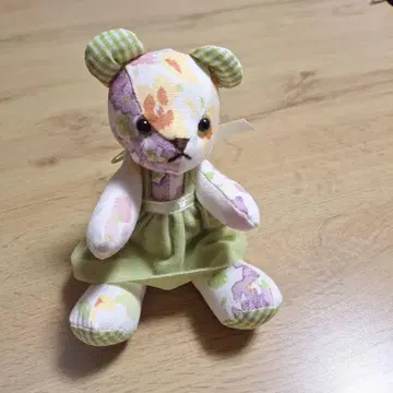 테디베어 로라 애슐리