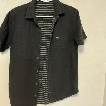 Lacoste 다크 그레이 스트라이프 반팔 셔츠
