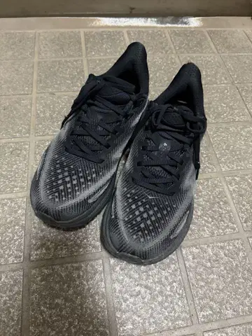 [HOKA] 클리프톤 9 블랙 26.0