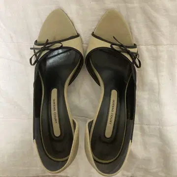 GUESS COURT 베이지 블랙 하이힐