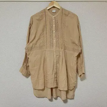 어반 리서치 핀턱 튜닉 블라우스 오버 셔츠 베이지