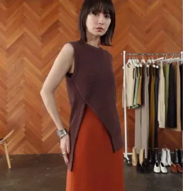 [ CLANE ] SLANT CUT NO SLEEVE KNIT TOPS