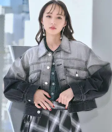 묶음 구매 할인 HARE 그라데이션 데님 숏 자켓