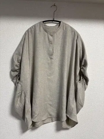 비어즐리 마 소재 블라우스