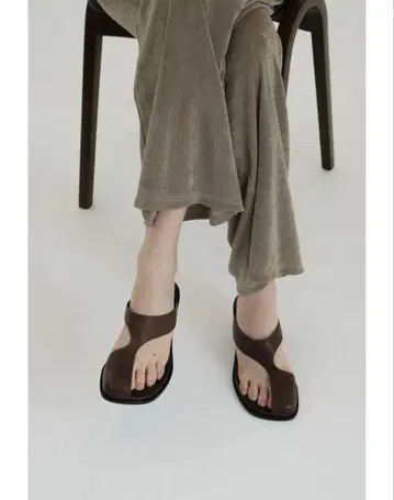 CLANE CURVED DESIGN SANDALS 37 새상품급