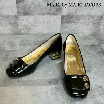 MARC JACOBS 청키힐 디자인 가죽 펌프스 RG139
