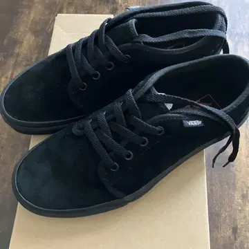VANS 블랙 스웨이드 스니커즈