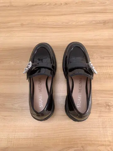 STUART WEITZMAN 블랙 로퍼 통굽 35