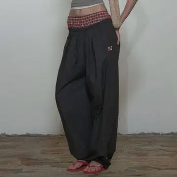 스컬프터 My Go To Pintuck Pants 한국