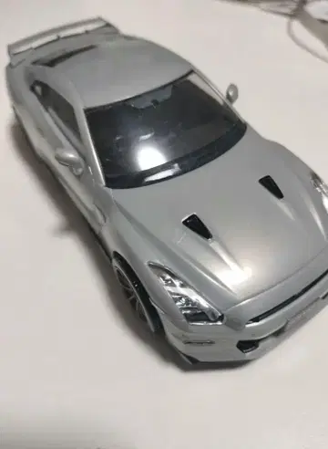 아오시마 1/32 Nissan GT-R