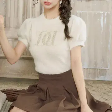 Darich 팬시 비즈 DD 로고 니트탑 IVO